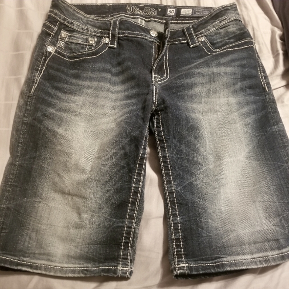 Miss Me Bermuda shorts size 30